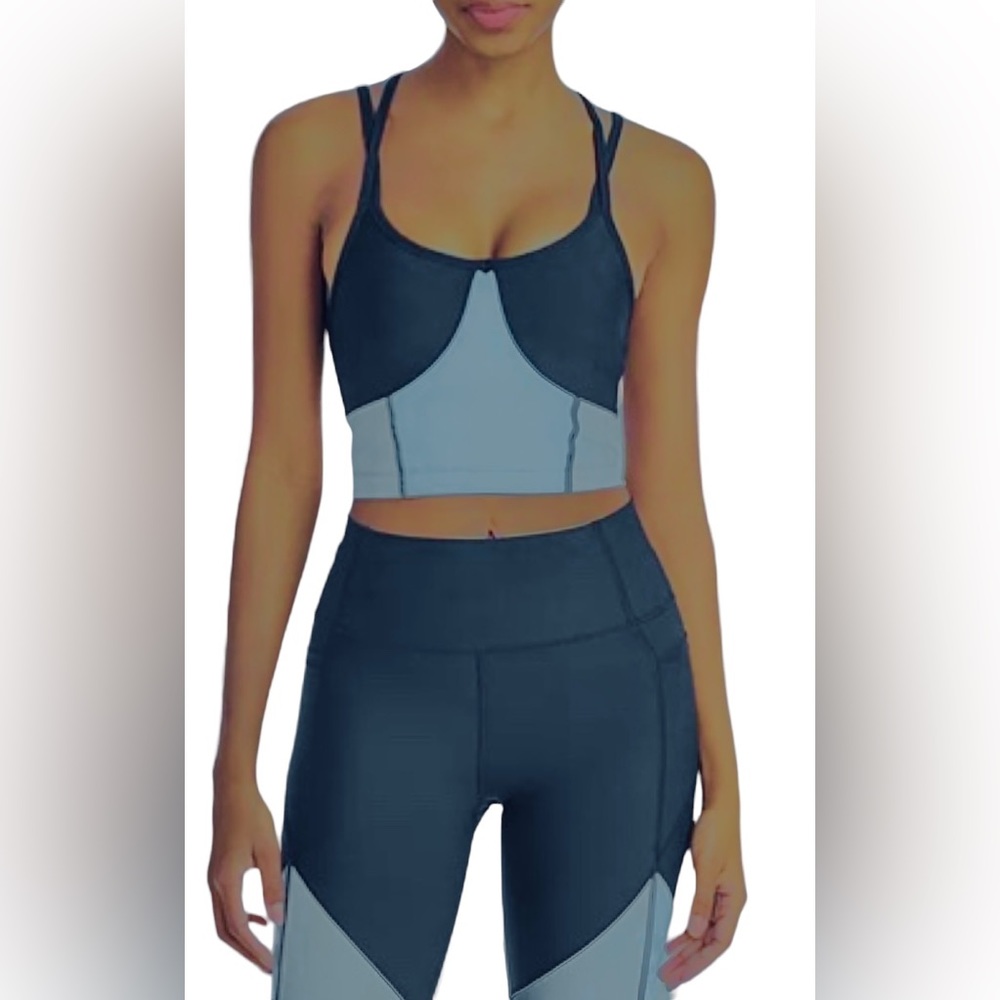 Bloomingdale’s 100% Exclusive- Aqua - Size L